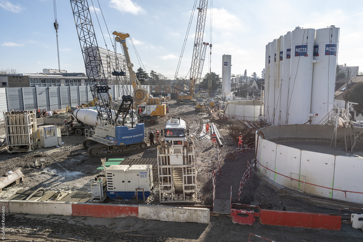 Vue d'ensemble du chantier de la future gare Chevilly Trois-Communes (février 2019)